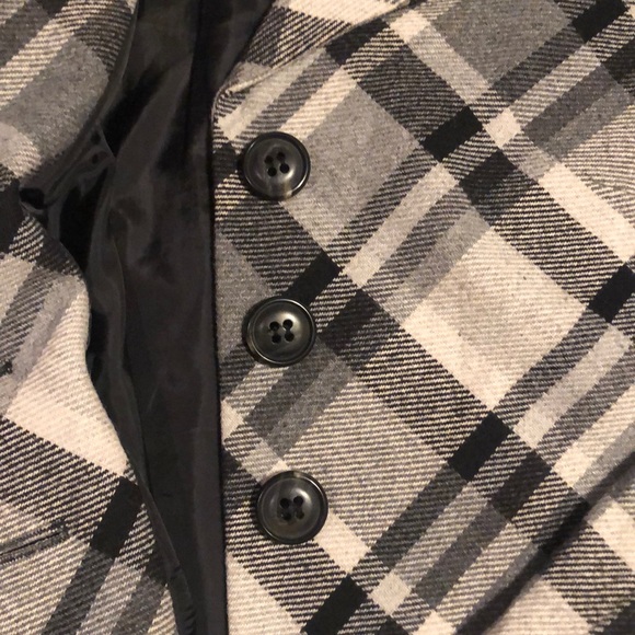 Greay cropped coat - Picture 2 of 5